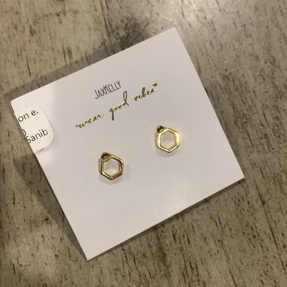 Hexagon NWT Jax Kelly stud earrings